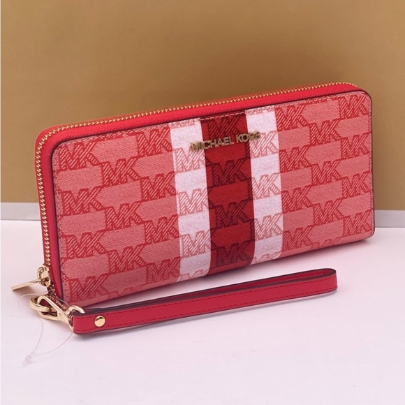 Michael Kors Large Continental Wallet Wristlet Dark Sangria - Picture 3 of 14